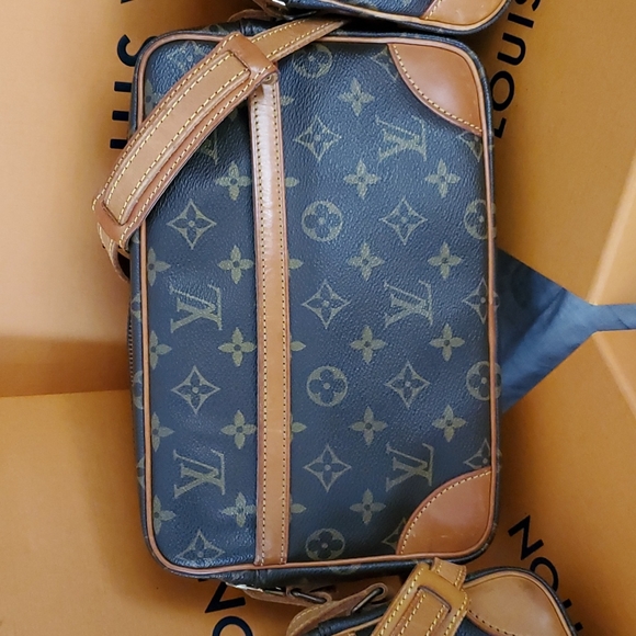 Louis Vuitton Monogram Trocadero Crossbody bags - Picture 8 of 12